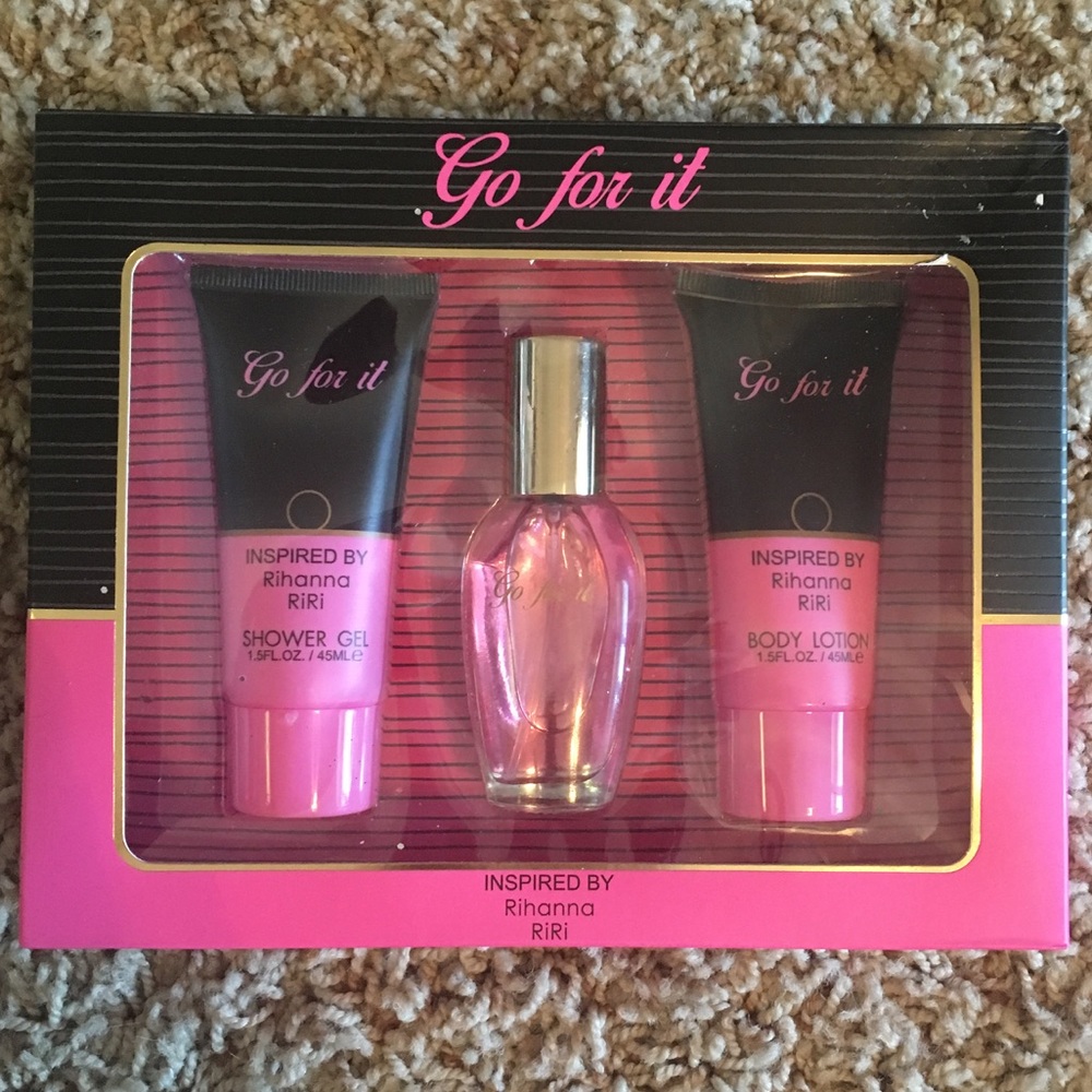 'Go for it' perfume set, inspired by Rihanna